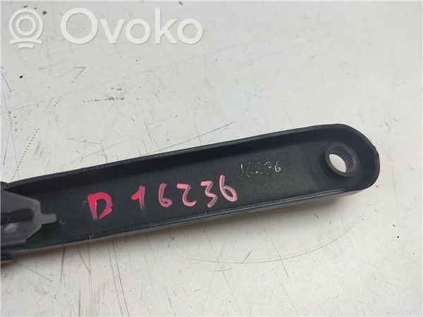 Ford Focus Priekinio stiklo valytuvų kojelė 