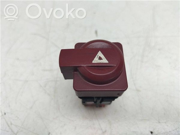 Hazard light switch   4PINES,96480877KR