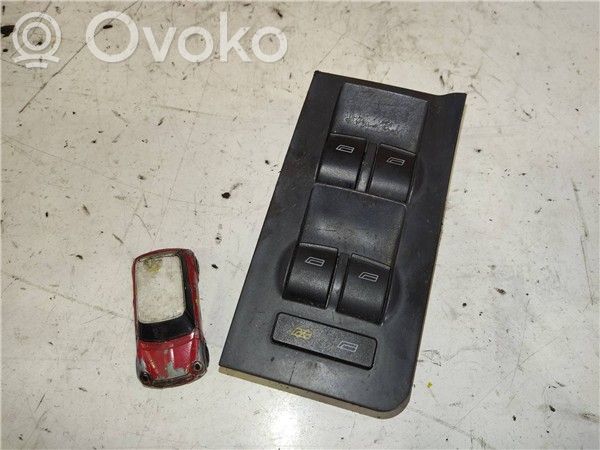 Audi A6 S6 C5 4B Electric window control switch 