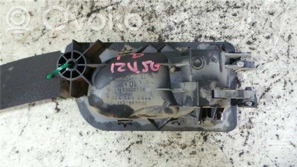 Renault Laguna I Galinė atidarymo rankenėlė vidinė 