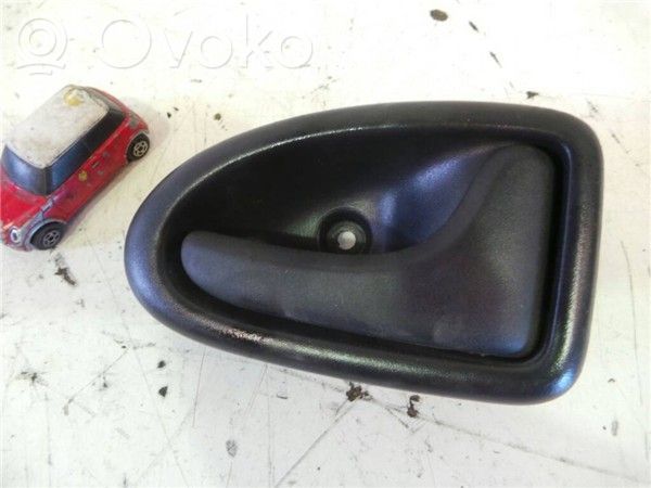 Nissan Primastar Front door interior handle 