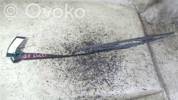 Opel Tigra A Brazo del limpiaparabrisas delantero 