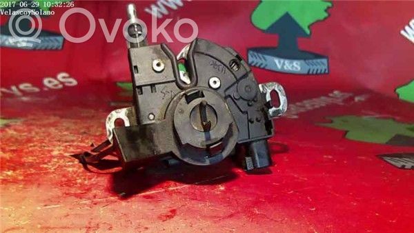 Tie down hook / loop   HHDA