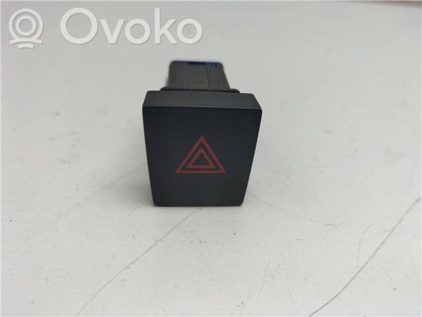 Seat Arona Przycisk świateł awaryjnych 