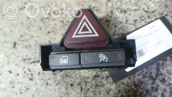 Opel Corsa D Avarinių žibintų jungtukas 