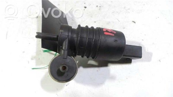 Volkswagen Golf V Windscreen/windshield washer pump 