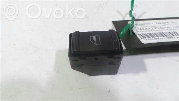 Volkswagen PASSAT B5 Electric window control switch 