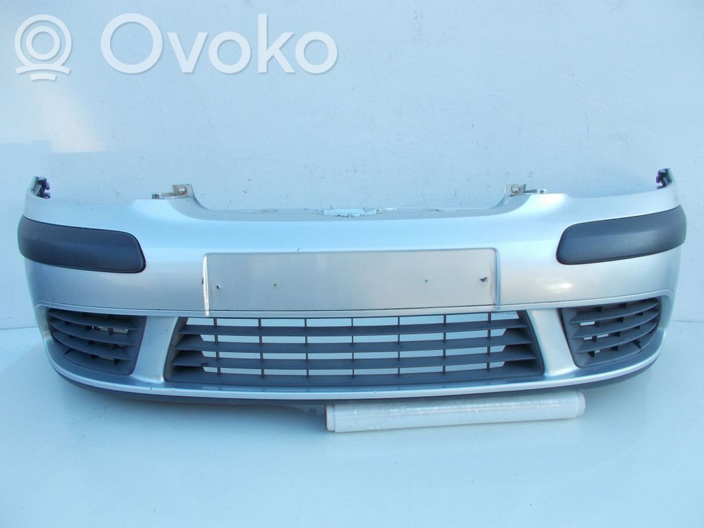Volkswagen Golf Plus Front bumper 