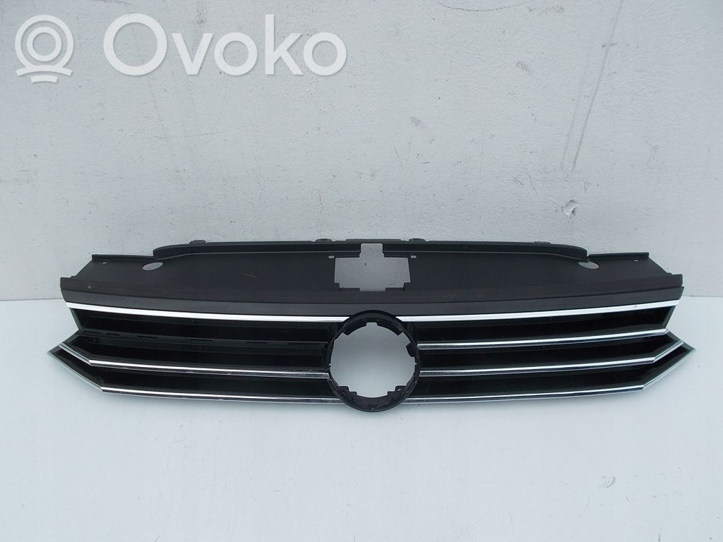 Volkswagen PASSAT B8 Maskownica / Grill / Atrapa górna chłodnicy 