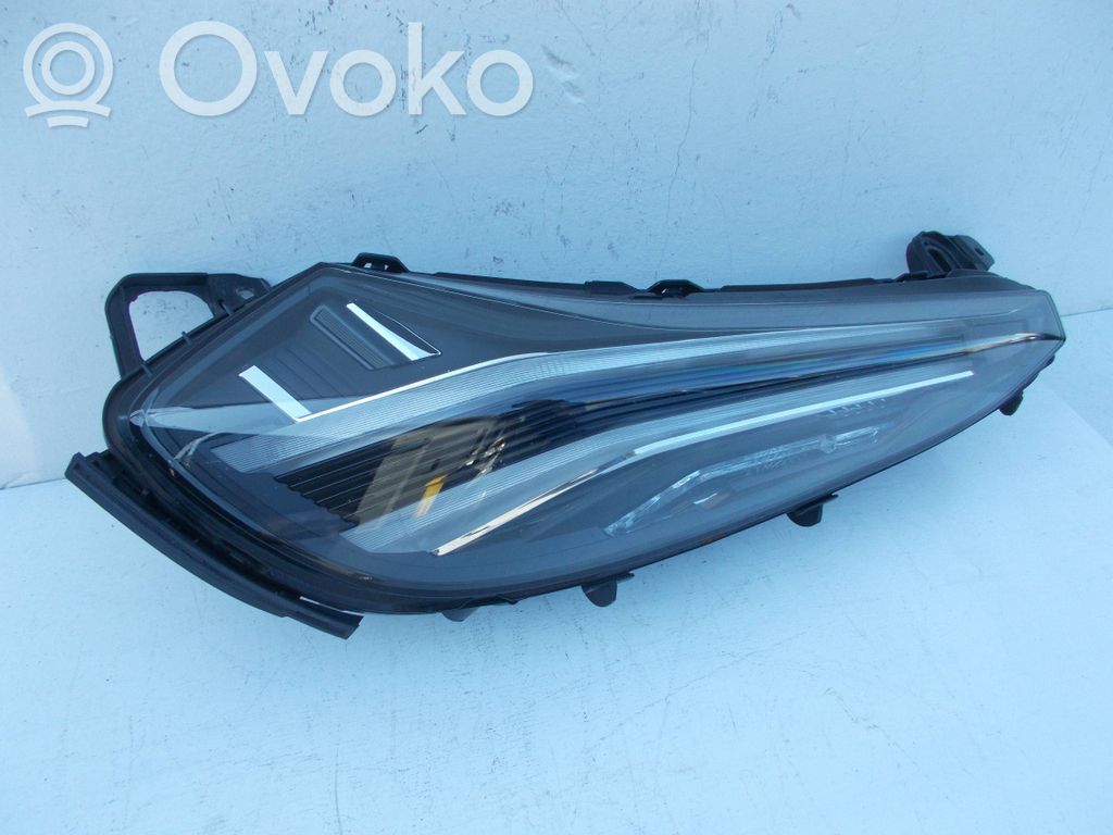 Lynk & co 01 Far 