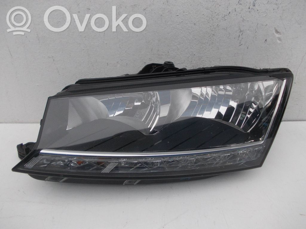 Skoda Fabia Mk4 (6VA) Lampa przednia 
