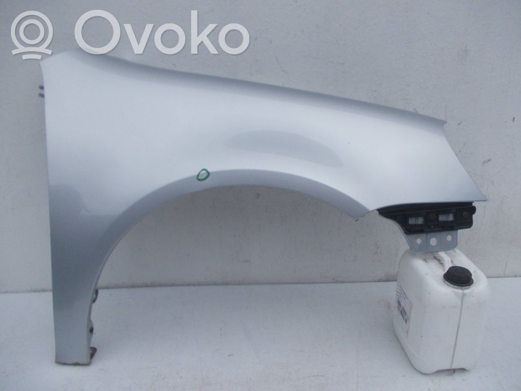 Volkswagen Golf V Błotnik przedni 