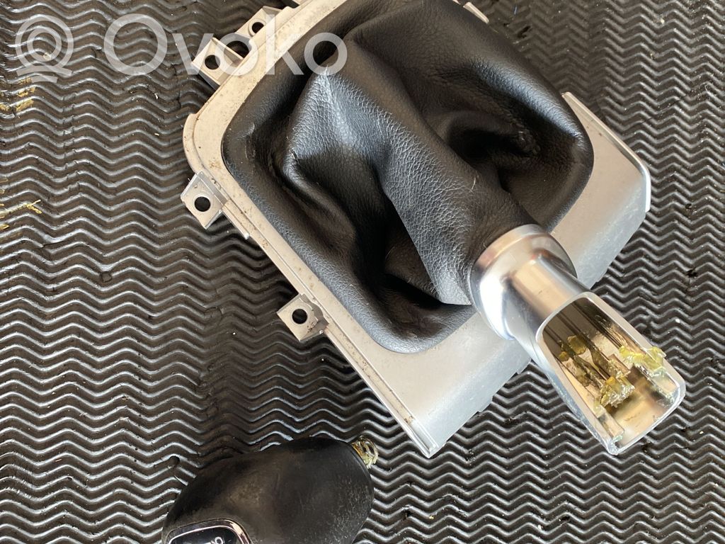 Gear shifter/selector