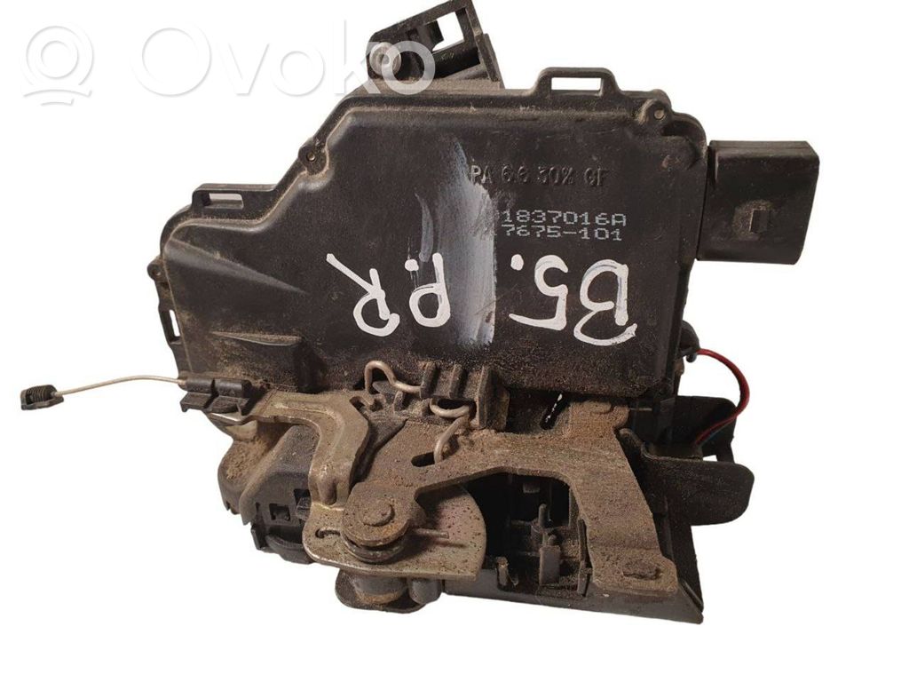 Volkswagen PASSAT B5 Zamek drzwi przednich 