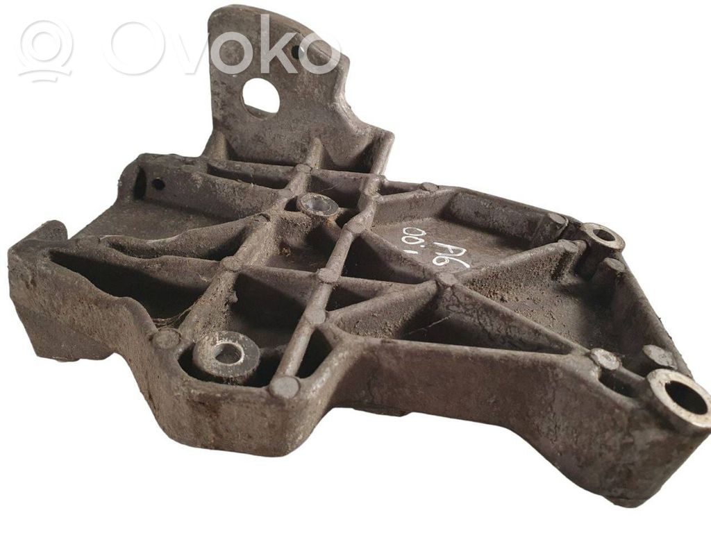 Audi A6 S6 C5 4B Engine mounting bracket 