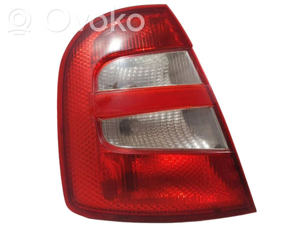 Skoda Fabia Mk1 (6Y) Luz trasera/de freno 