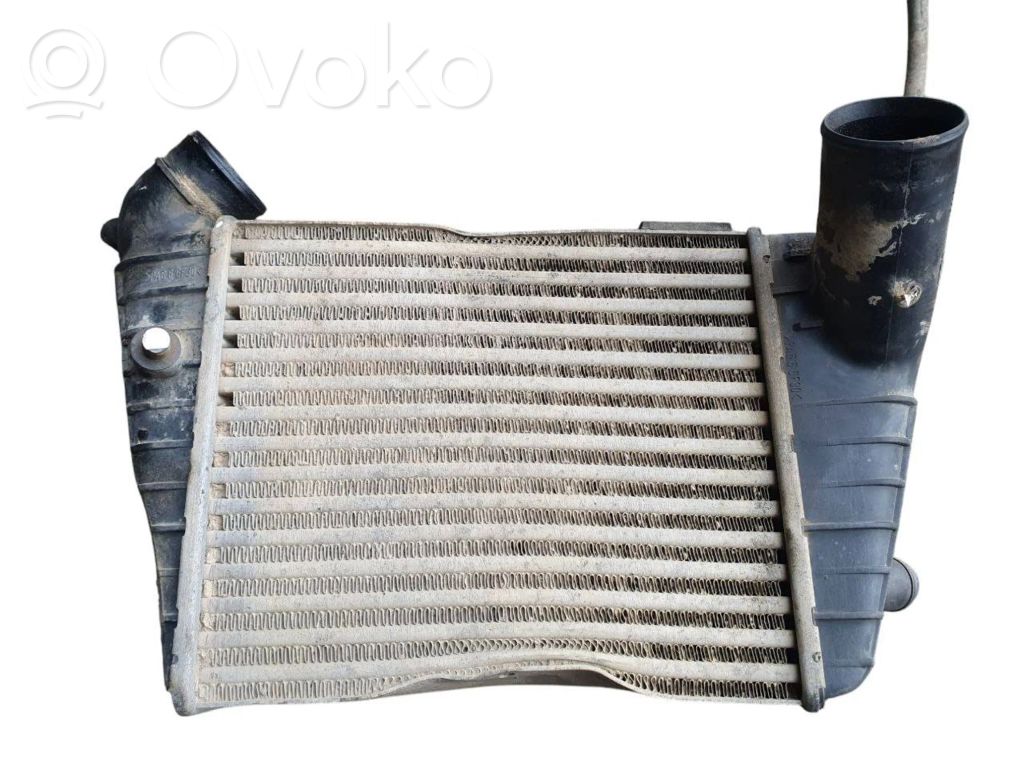 Audi A6 S6 C4 4A Interkūlerio radiatorius 