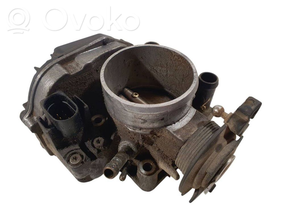 Audi A4 S4 B5 8D Drosselklappenventil 