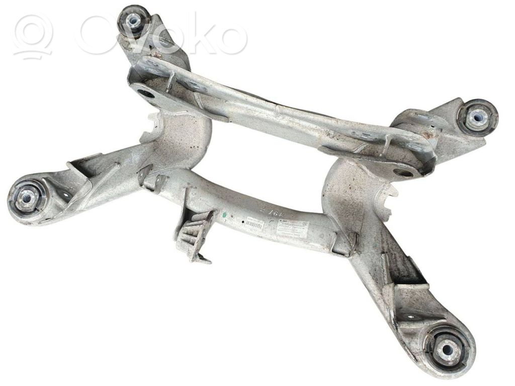 Audi A8 S8 D3 4E Galinis traversas 