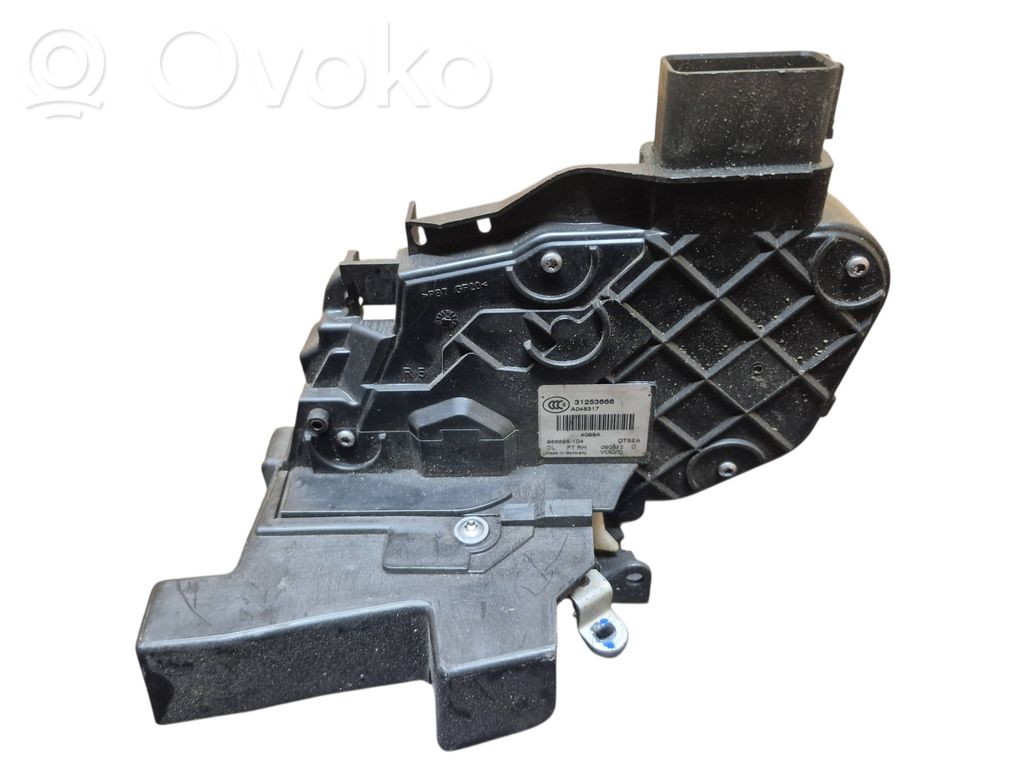 Volvo V70 Cerradura de puerta delantera 