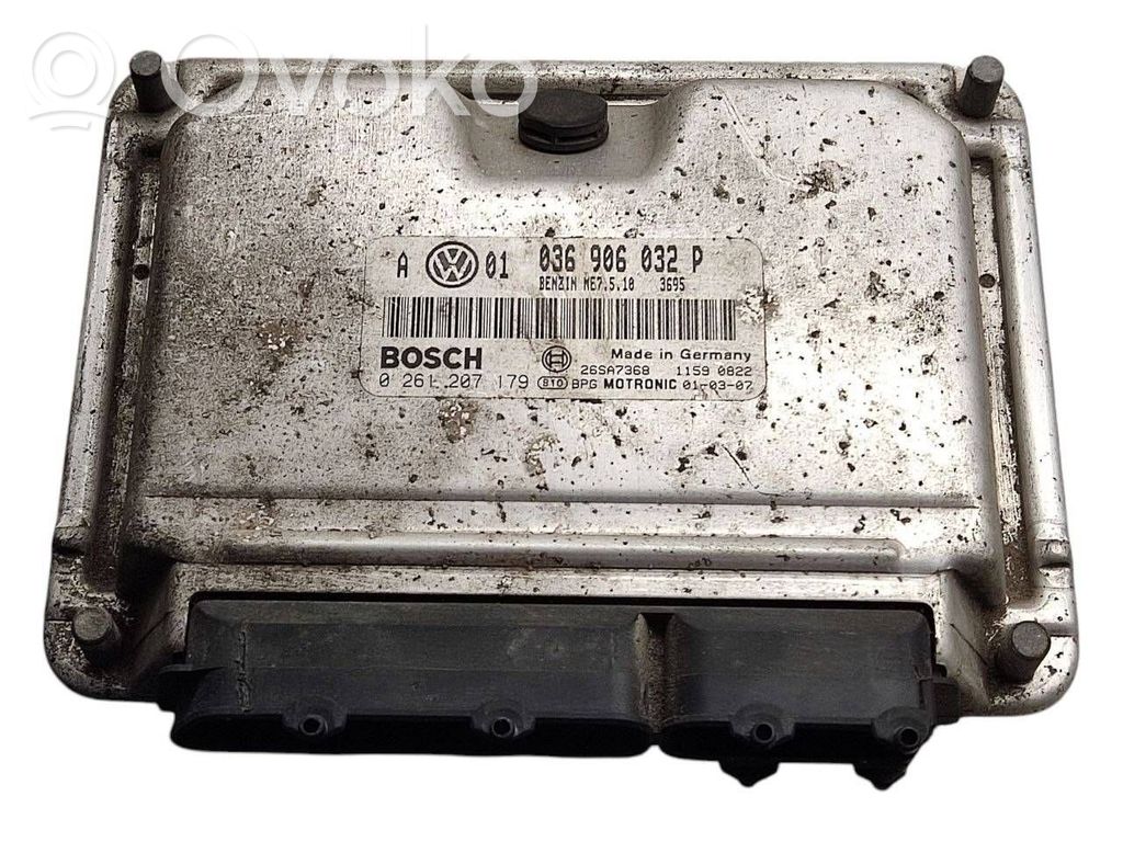 Volkswagen Golf V Engine control unit/module 