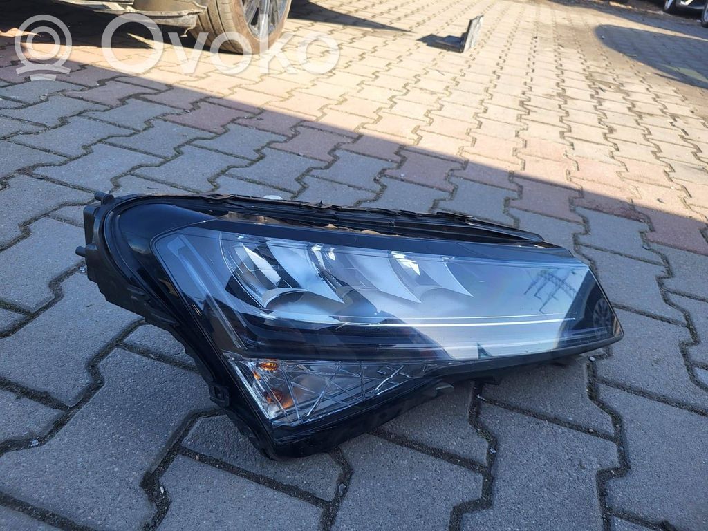 Skoda Superb B8 (3V) Lampa przednia 