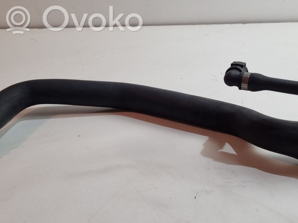 BMW 1 E81 E87 Variklio aušinimo vamzdelis (-ai)/ žarna (-os) 