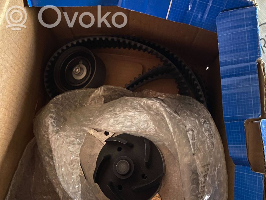 Audi A4 S4 B5 8D Napinacz paska alternatora 