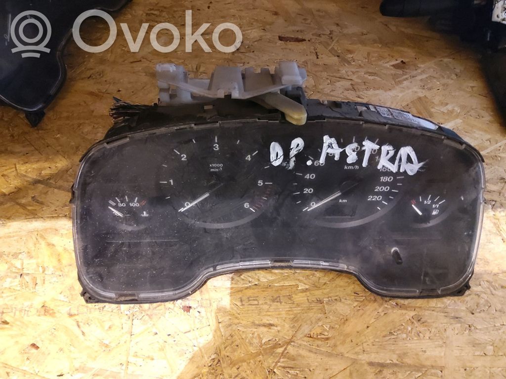 Opel Astra G Spidometrs (instrumentu panelī) 