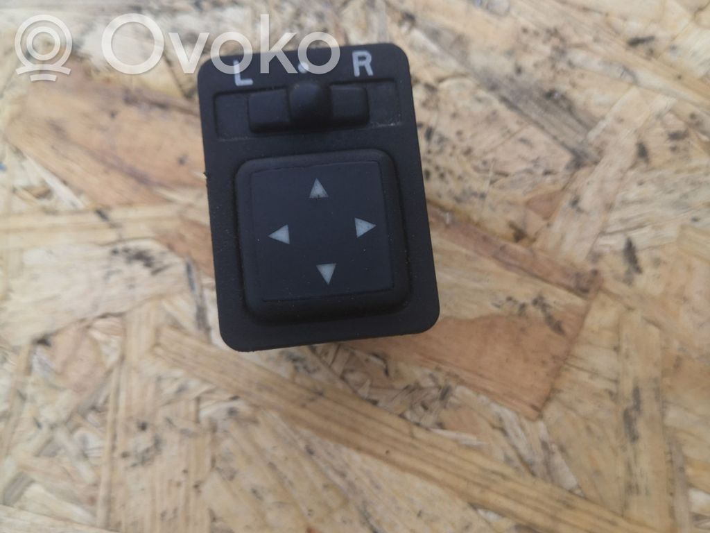 Mitsubishi Space Star Wing mirror switch 