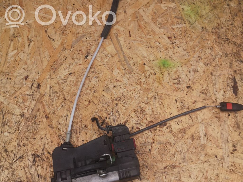 Opel Zafira A Front door lock 