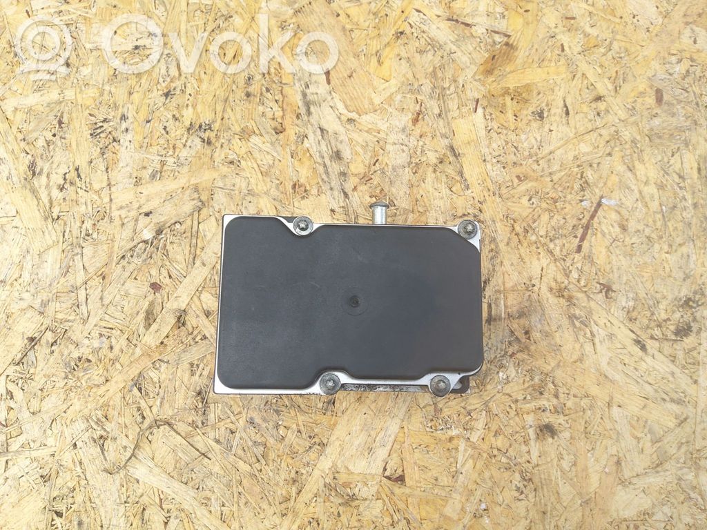 Nissan Primera ABS bloks 