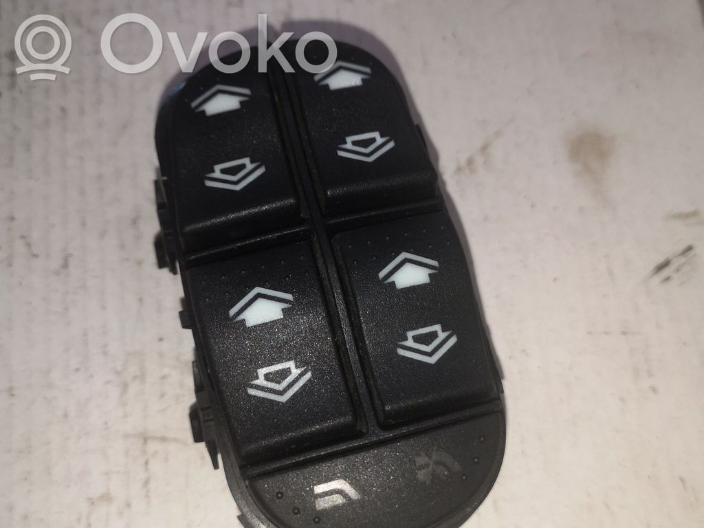 Ford Focus Electric window control switch 
