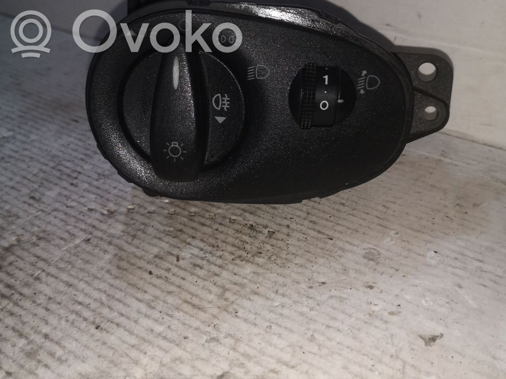 Ford Focus Light switch 