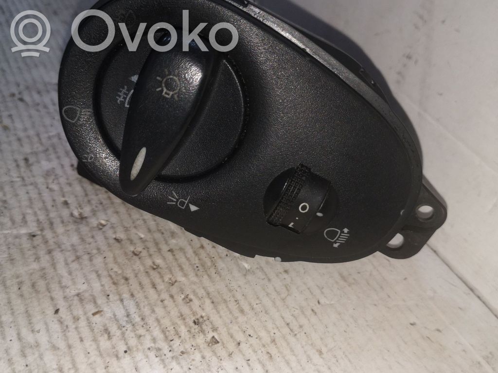 Ford Focus Light switch 