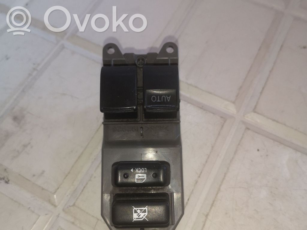 Toyota Yaris Electric window control switch 