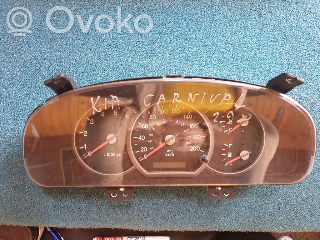 KIA Carnival Licznik / Prędkościomierz 