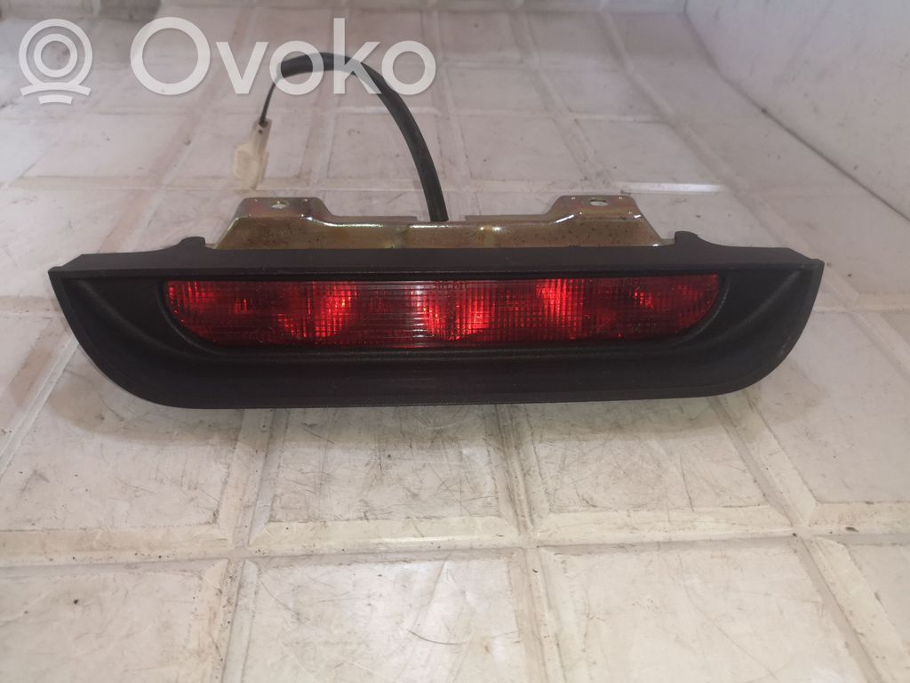 Mitsubishi Space Star Troisième feu stop 