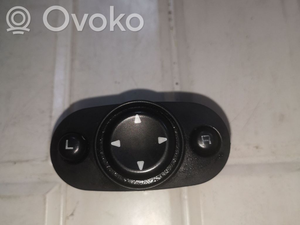 Chrysler PT Cruiser Wing mirror switch 