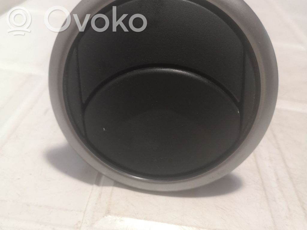 Mazda 2 Šoninės oro grotelės 