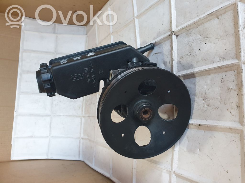 Opel Vectra B Power steering pump 