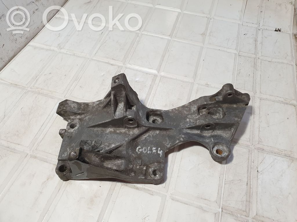 Volkswagen Golf IV Generator/alternator bracket 