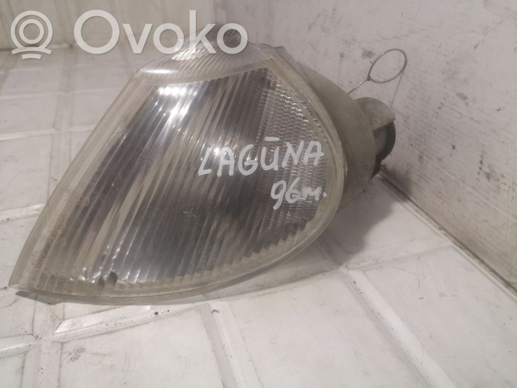 Renault Laguna I Front indicator light 