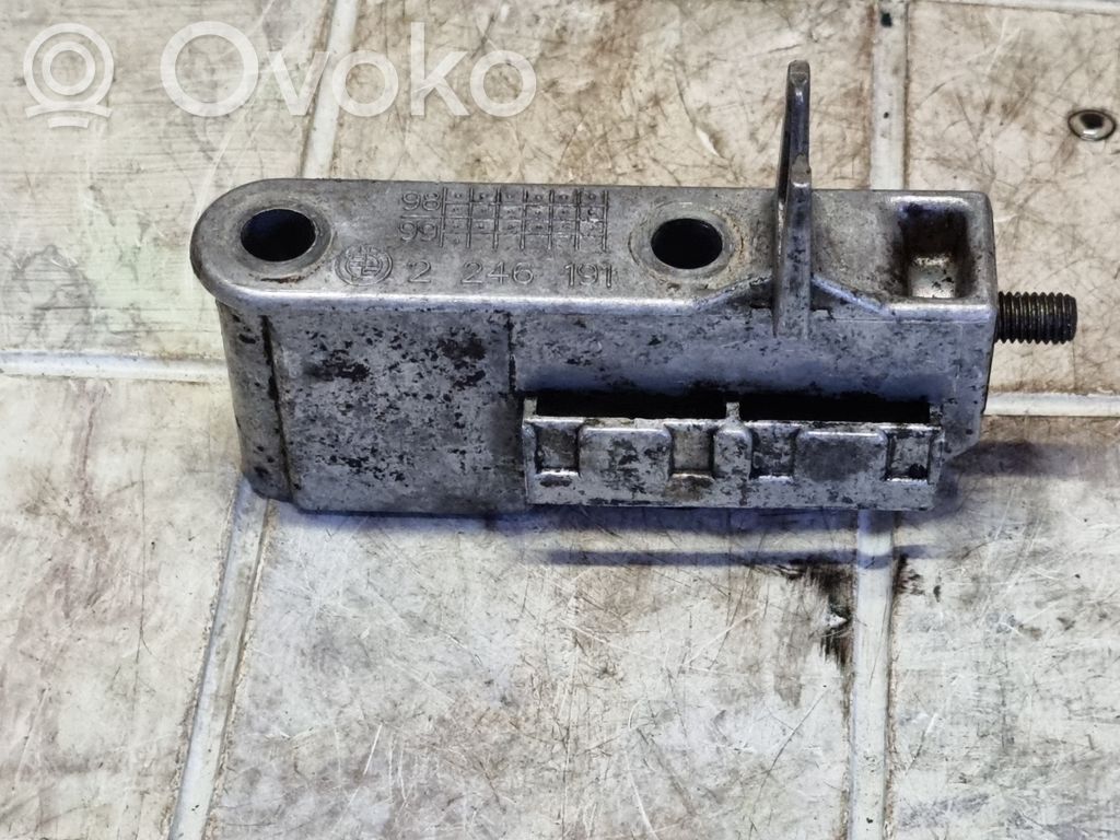BMW 5 E39 Fuel pump bracket 