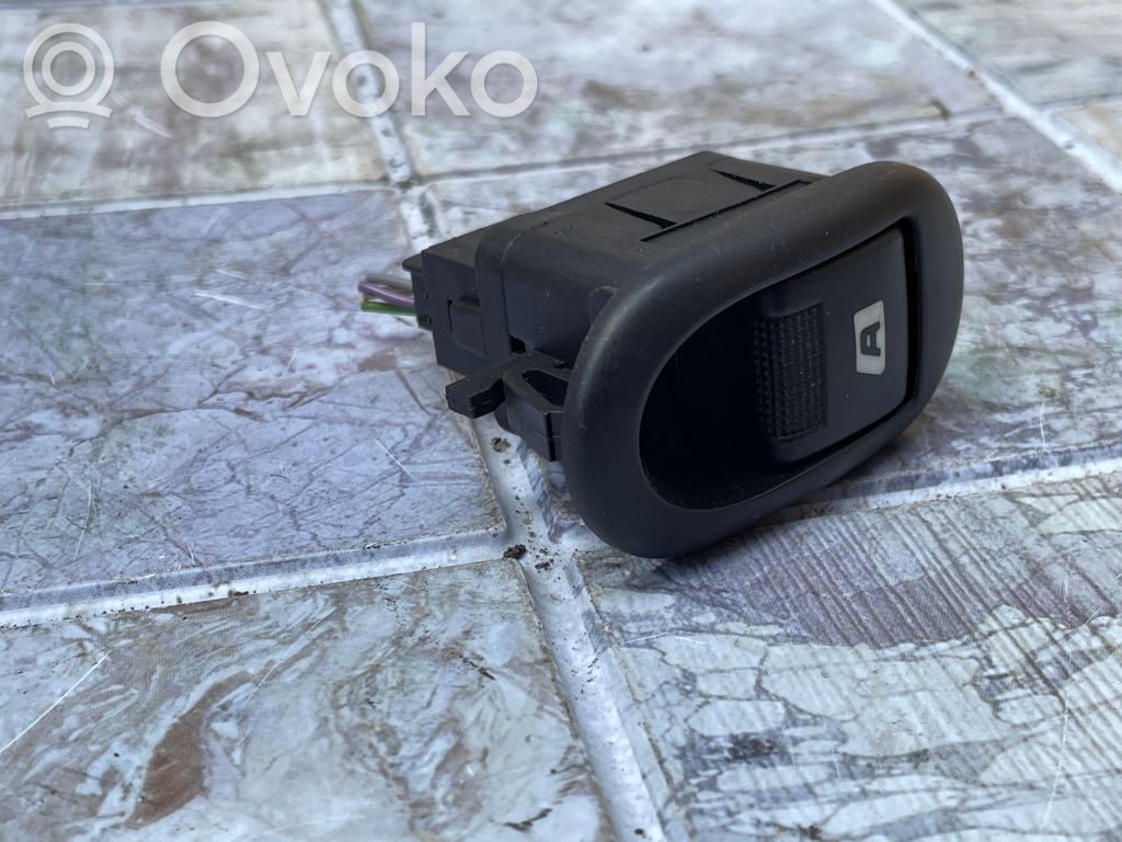 Electric window control switch   96401469XT