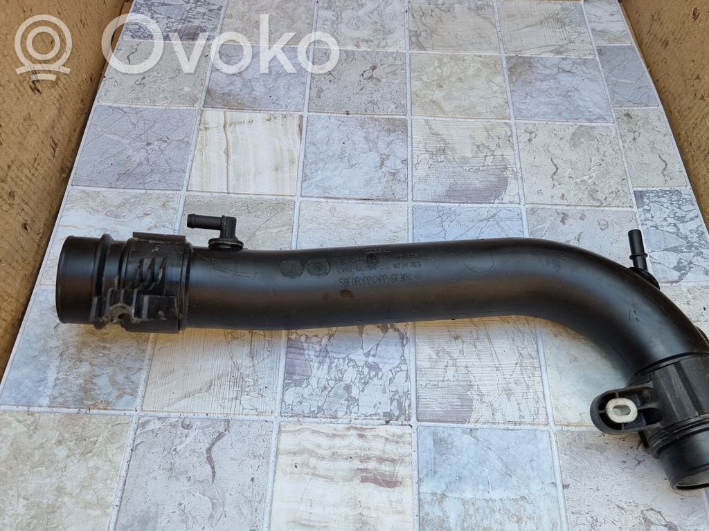 Ford B-MAX Intercooler air channel guide 