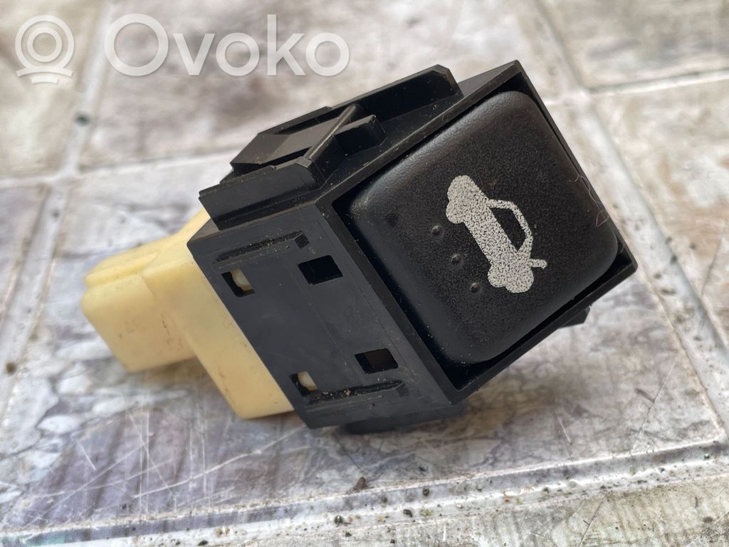 Mazda 6 Tailgate opening switch 