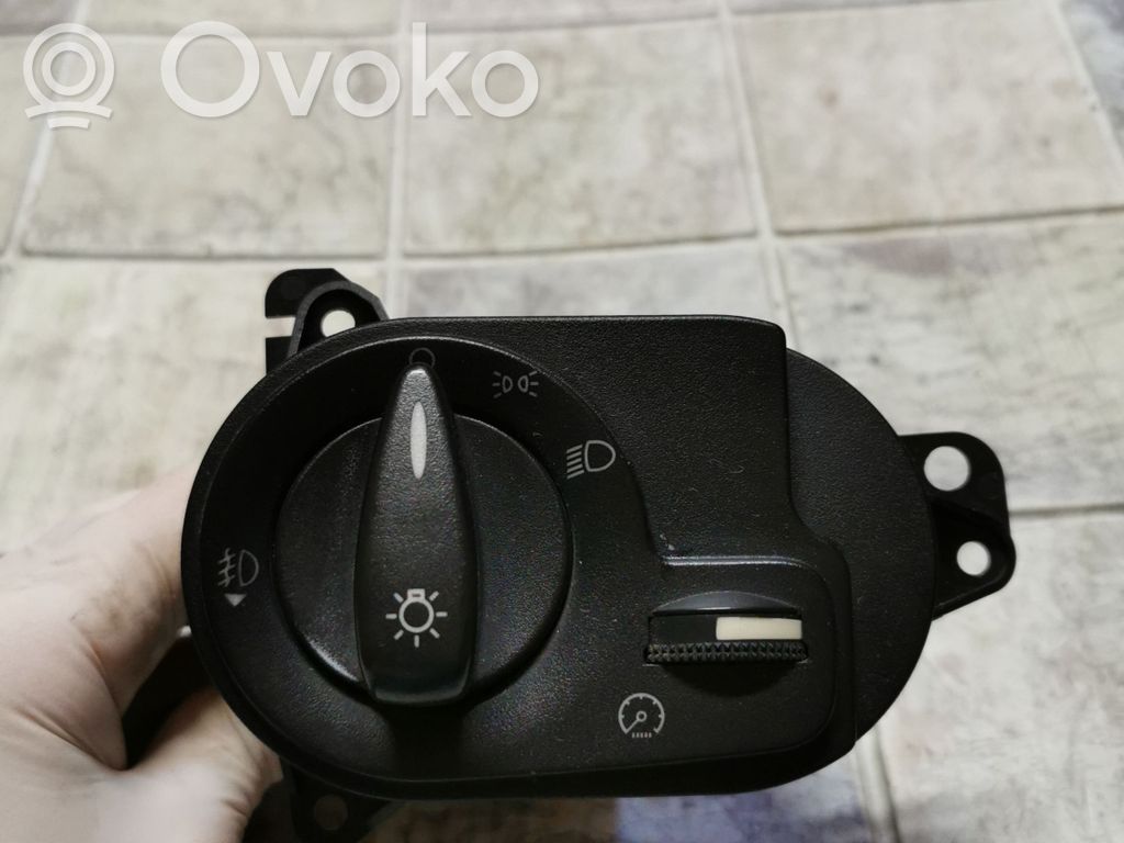Ford Focus Lukturu slēdzis 