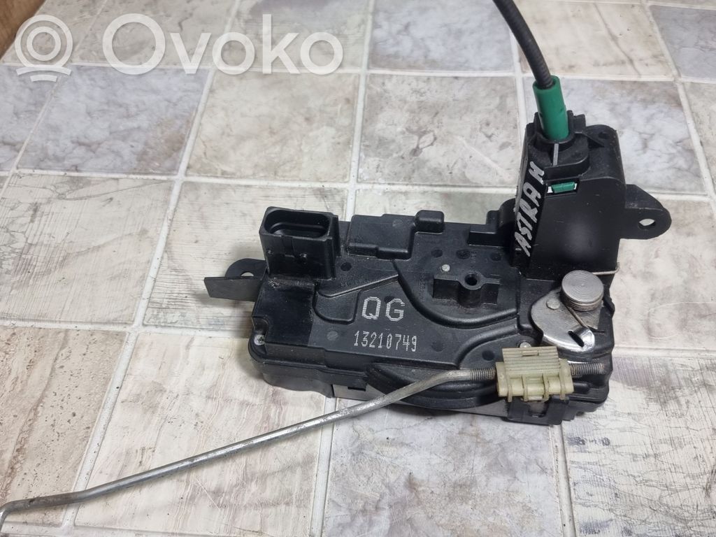 Opel Astra H Priekšpusē slēdzene 