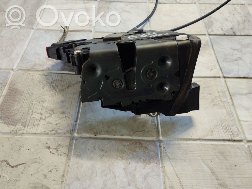 Mazda 3 I Galinių durų spyna 